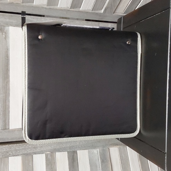 Five Star 2-Inch Zipper Binder with Expandable Pocket - Picture 3 of 7